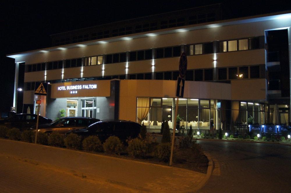 Hotel Business Faltom Gdynia Rumia Bagian luar foto