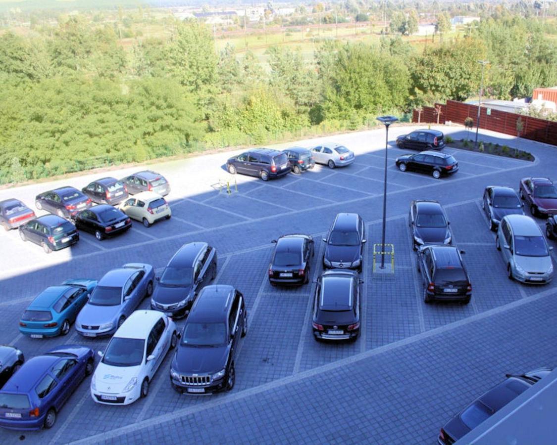 Hotel Business Faltom Gdynia Rumia Bagian luar foto
