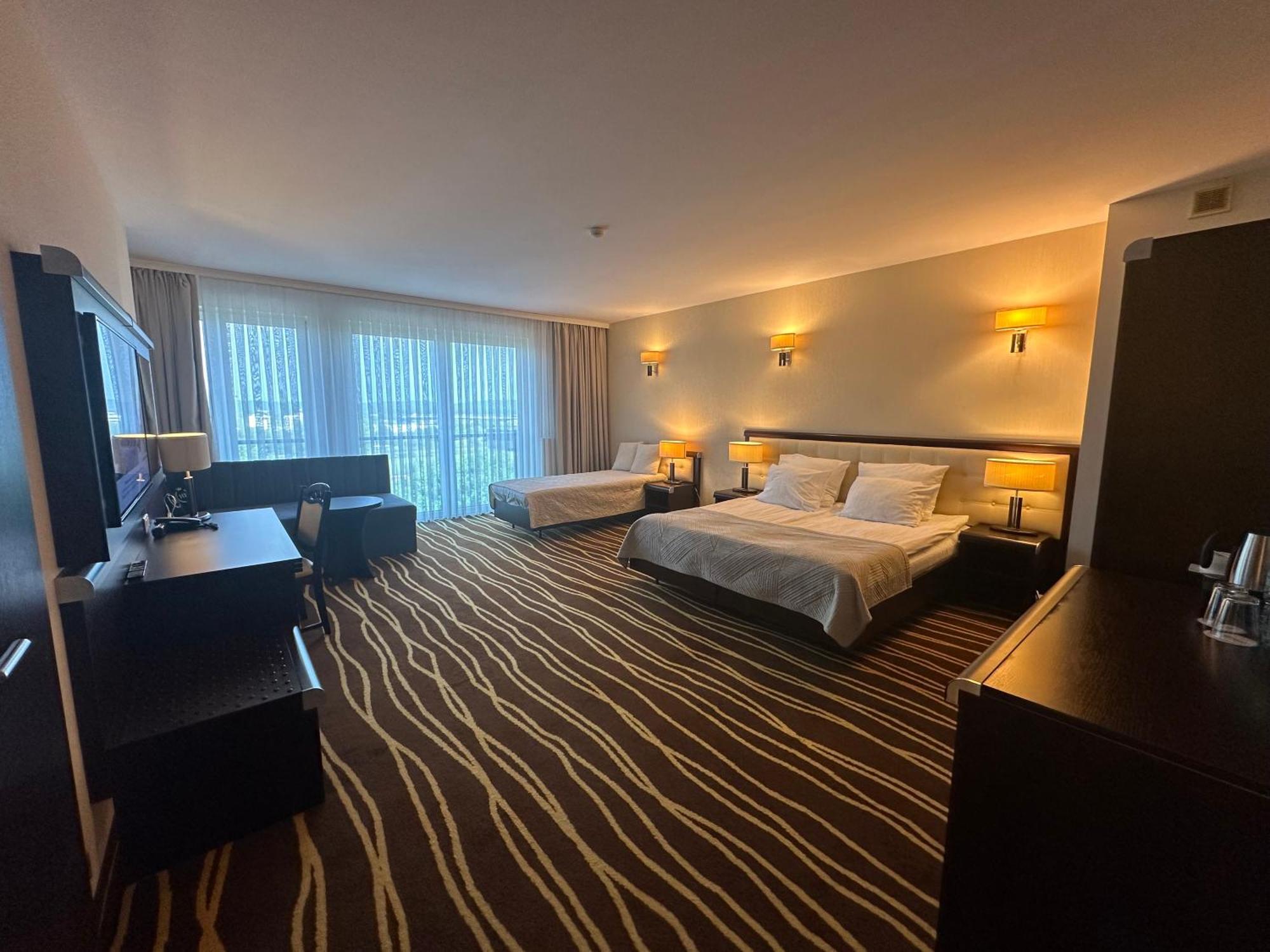 Hotel Business Faltom Gdynia Rumia Bagian luar foto