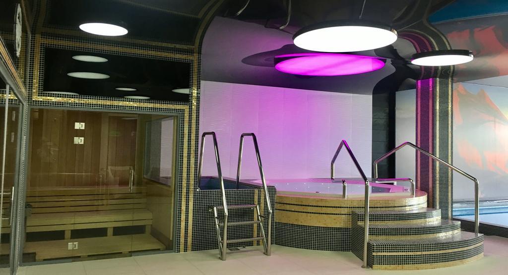 Hotel Business Faltom Gdynia Rumia Bagian luar foto