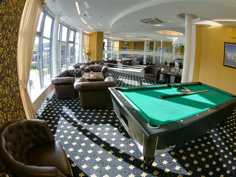 Hotel Business Faltom Gdynia Rumia Bagian luar foto