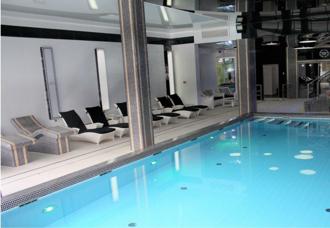 Hotel Business Faltom Gdynia Rumia Bagian luar foto